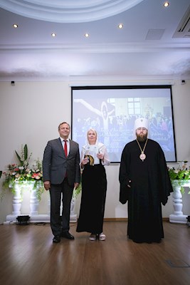 Митрополит Игнатий вручил дипломы выпускникам СПДС
