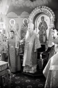 Литургия в Свято-Троицком кафедральном соборе Саратова