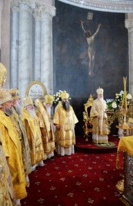 Митрополит Лонгин сослужил Святейшему Патриарху Кириллу на Божественной литургии в Воскресенском кафедральном соборе г. Арзамаса