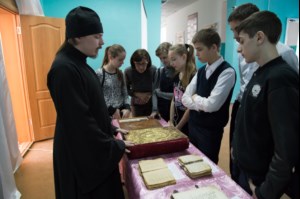 Свято-Алексиевский женский монастырь организовал для учащихся 17-й школы «Неделю православной книги»