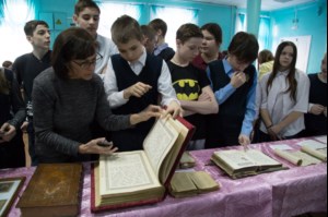 Свято-Алексиевский женский монастырь организовал для учащихся 17-й школы «Неделю православной книги»