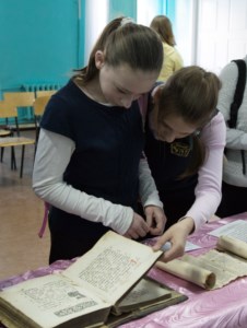 Свято-Алексиевский женский монастырь организовал для учащихся 17-й школы «Неделю православной книги»
