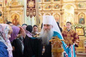 Вечерня в соединении с Литургией Василия Великого и чин умовения ног в храме в честь Покрова Пресвятой Богородицы г. Саратова