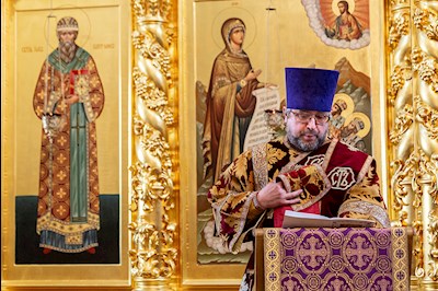 Божественная литургия в Свято-Троицком кафедральном соборе г. Саратова