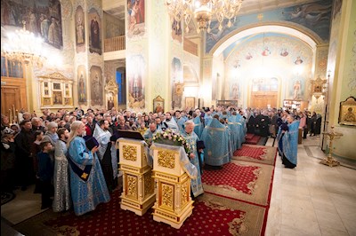 Митрополит Игнатий совершил всенощное бдение в Покровском соборе г. Саратова