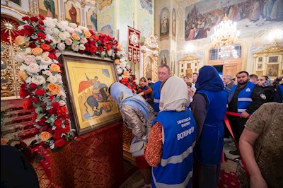 В Саратове встретили мощи святого великомученика Георгия Победоносца