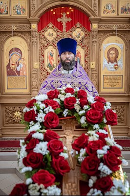 Митрополит Игнатий совершил великое освящение храма святых первоверховных апостолов Петра и Павла с. Куликовка Вольского района и Божественную литургию в новоосвященном храме