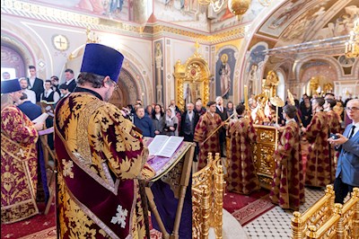 Божественная литургия в Свято-Троицком кафедральном соборе г. Саратова