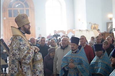 Митрополит Игнатий совершил Божественную литургию в Покровском храме г. Петровска