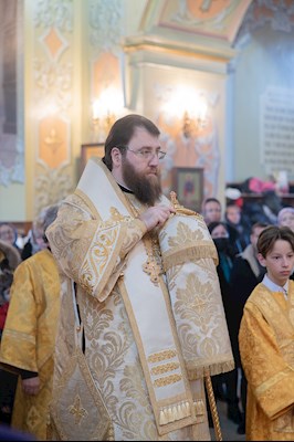 Митрополит Игнатий совершил Божественную литургию в Покровском соборе г. Саратова