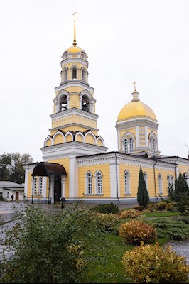 Митрополит Игнатий возглавил соборное архиерейское богослужение в Свято-Троицком кафедральном соборе г. Покровска (Энгельса)