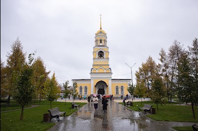 Митрополит Игнатий возглавил соборное архиерейское богослужение в Свято-Троицком кафедральном соборе г. Покровска (Энгельса)