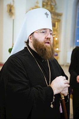 Митрополит Игнатий совершил всенощное бдение с чином воздвижения Креста в кафедральном соборе Живоначальной Троицы г. Вольска