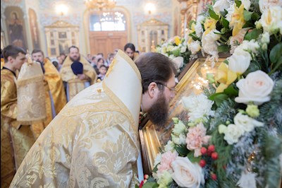 Митрополит Игнатий совершил Божественную литургию в Покровском соборе г. Саратова