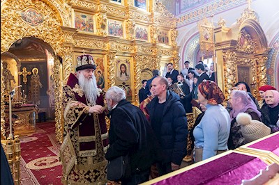Божественная литургия в Свято-Троицком кафедральном соборе г. Саратова