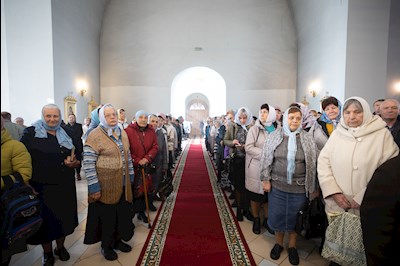 Митрополит Игнатий совершил Божественную литургию в Покровском храме г. Петровска