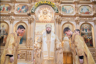 Митрополит Игнатий совершил Божественную литургию в Покровском соборе г. Саратова