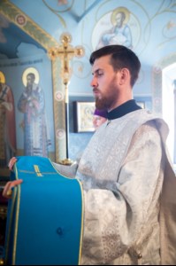 Литургия в Свято-Троицком кафедральном соборе Саратова