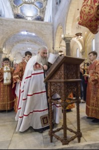 В день памяти святителя Николая Чудотворца Митрополит Лонгин возглавил Литургию в верхнем храме базилики святителя Николая г. Бари (Италия)