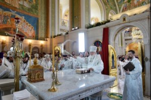 Митрополит Лонгин принял участие в великом освящении нового храма Воскресения Христова и Новомучеников и Исповедников Церкви Русской в московском Сретенском монастыре