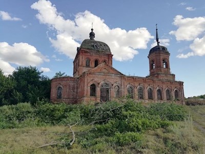 Добровольцы из Саратова потрудились в старинном храме