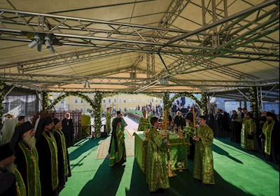 Митрополит Игнатий принял участие во всенощном бдении в Свято-Троицкой Сергиевой Лавре