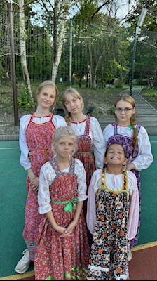 В «Солнечном» прошла веселая и красочная вечёрка