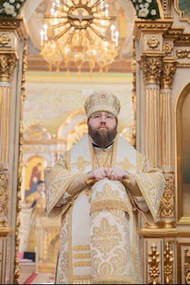 Митрополит Игнатий совершил Божественную литургию в Покровском соборе г. Саратова