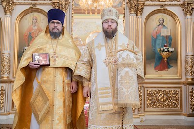 Митрополит Игнатий совершил Божественную литургию в Покровском соборе г. Саратова