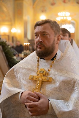 Митрополит Игнатий совершил Великую вечерню в соединении с Литургией святителя Василия Великого и чин Великого освящения воды в Покровском соборе г. Саратова