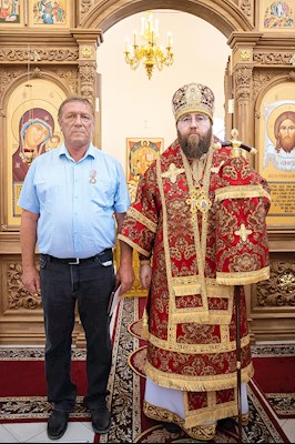Митрополит Игнатий совершил великое освящение храма святых первоверховных апостолов Петра и Павла с. Куликовка Вольского района и Божественную литургию в новоосвященном храме