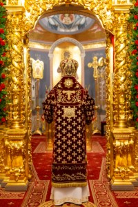 Митрополит Лонгин совершил пасхальное богослужение