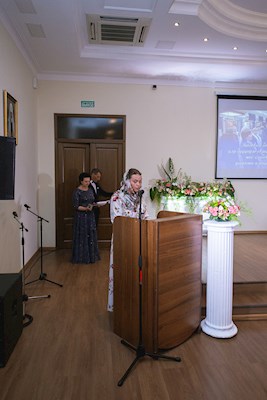 Митрополит Игнатий вручил дипломы выпускникам СПДС