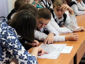 В гимназии прошел круглый стол по итогам проекта «Святые маяки русской истории: подвиг новомучеников»