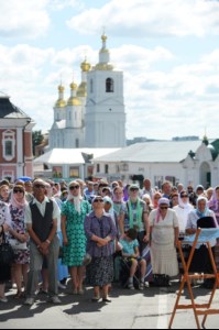 Митрополит Лонгин сослужил Святейшему Патриарху Кириллу на Божественной литургии в Воскресенском кафедральном соборе г. Арзамаса