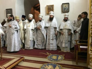 Митрополит Лонгин совершил заупокойную Литургию по почившему Митрополиту Нежинскому и Прилукскому Иринею