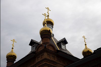 Митрополит Игнатий совершил Великое освящение храма святой блаженной Ксении Петербургской п. Красный Текстильщик и Божественную литургию в новоосвященном храме