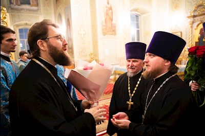 Митрополит Игнатий совершил всенощное бдение в Покровском соборе г. Саратова