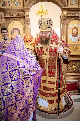 Митрополит Игнатий совершил великое освящение храма святых первоверховных апостолов Петра и Павла с. Куликовка Вольского района и Божественную литургию в новоосвященном храме