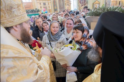 Митрополит Игнатий совершил Божественную литургию в Покровском соборе г. Саратова