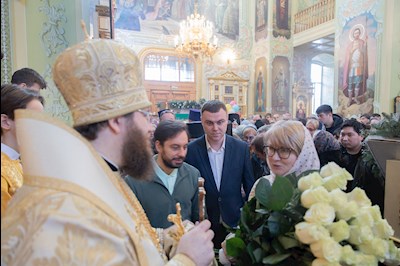 Митрополит Игнатий совершил Божественную литургию в Покровском соборе г. Саратова