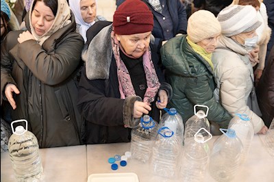 Митрополит Игнатий совершил Великую вечерню в соединении с Литургией святителя Василия Великого и чин Великого освящения воды в Покровском соборе г. Саратова