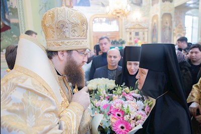 Митрополит Игнатий совершил Божественную литургию в Покровском соборе г. Саратова
