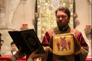 Представители делегации Русской Православной Церкви совершили Литургию в Базилике святителя Николая Чудотворца в г. Бари (Италия) и приняли участие в церемонии передачи мощей святителя