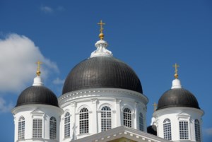 Митрополит Лонгин сослужил Святейшему Патриарху Кириллу на Божественной литургии в Воскресенском кафедральном соборе г. Арзамаса