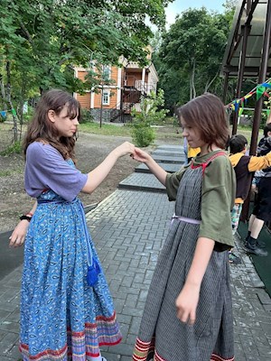 В православном лагере «Солнечный» прошла вечерка в народном стиле