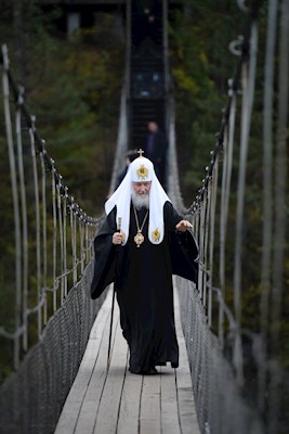 Фото Святейшего Патриарха Московского и всея Руси Кирилла разных лет: к 15-летию интронизации