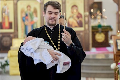 Митрополит Игнатий совершил таинство Крещения