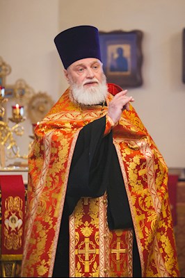 В Серафимовском храме Саратова встретили ковчег с частицей мощей святого великомученика Пантелеимона