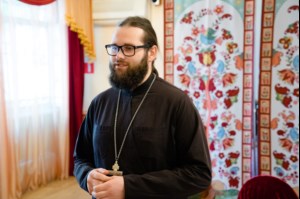 Воспитанники студии «Радость» показали спектакль подопечным центра «Семья»